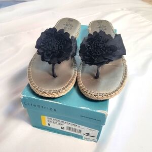 Life Stride Rio Tres Black Flower Wedge Sandal Size 8M